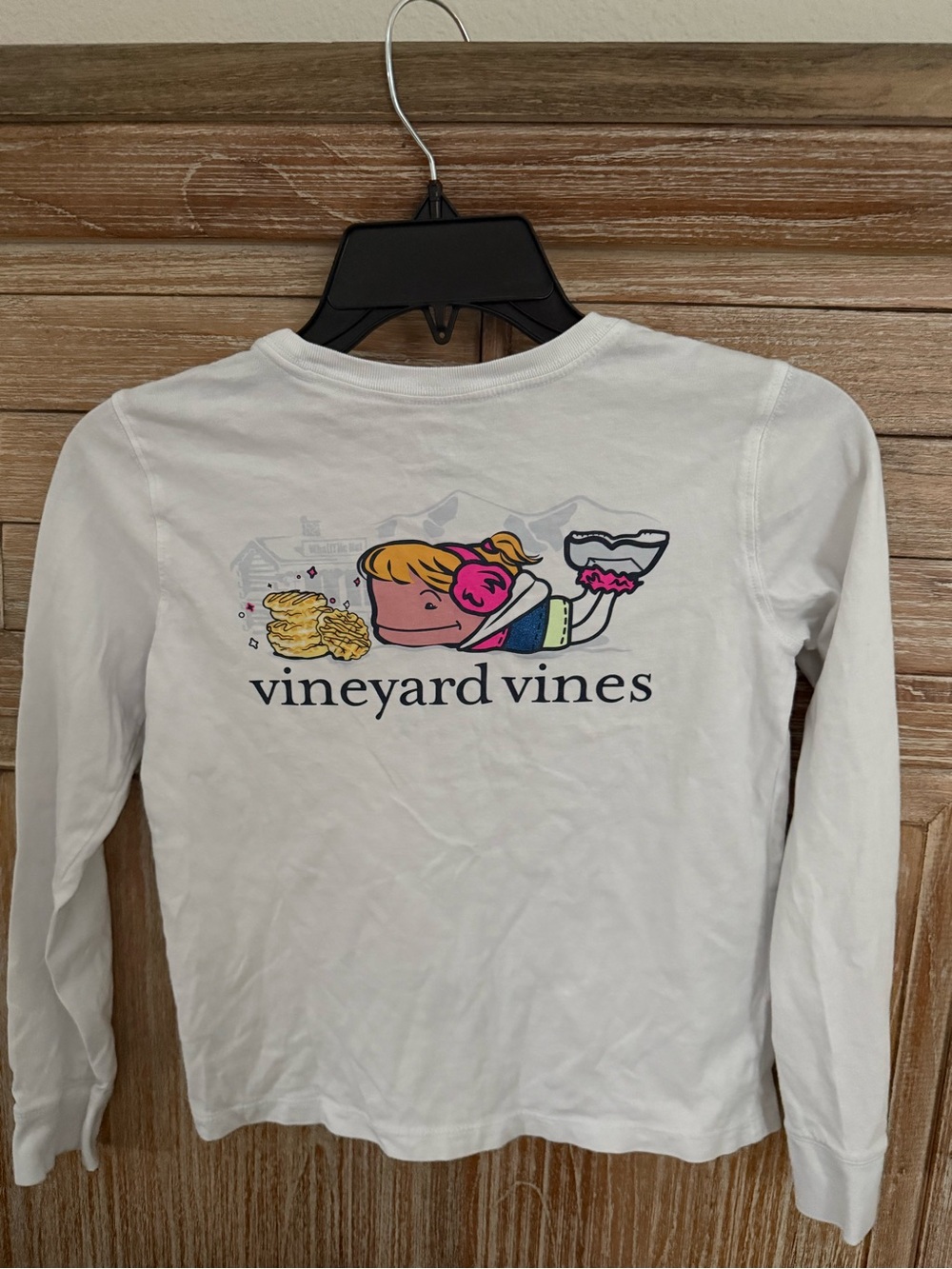 Vineyard Vines White Long-Sleeve Tee with Pink Graphic